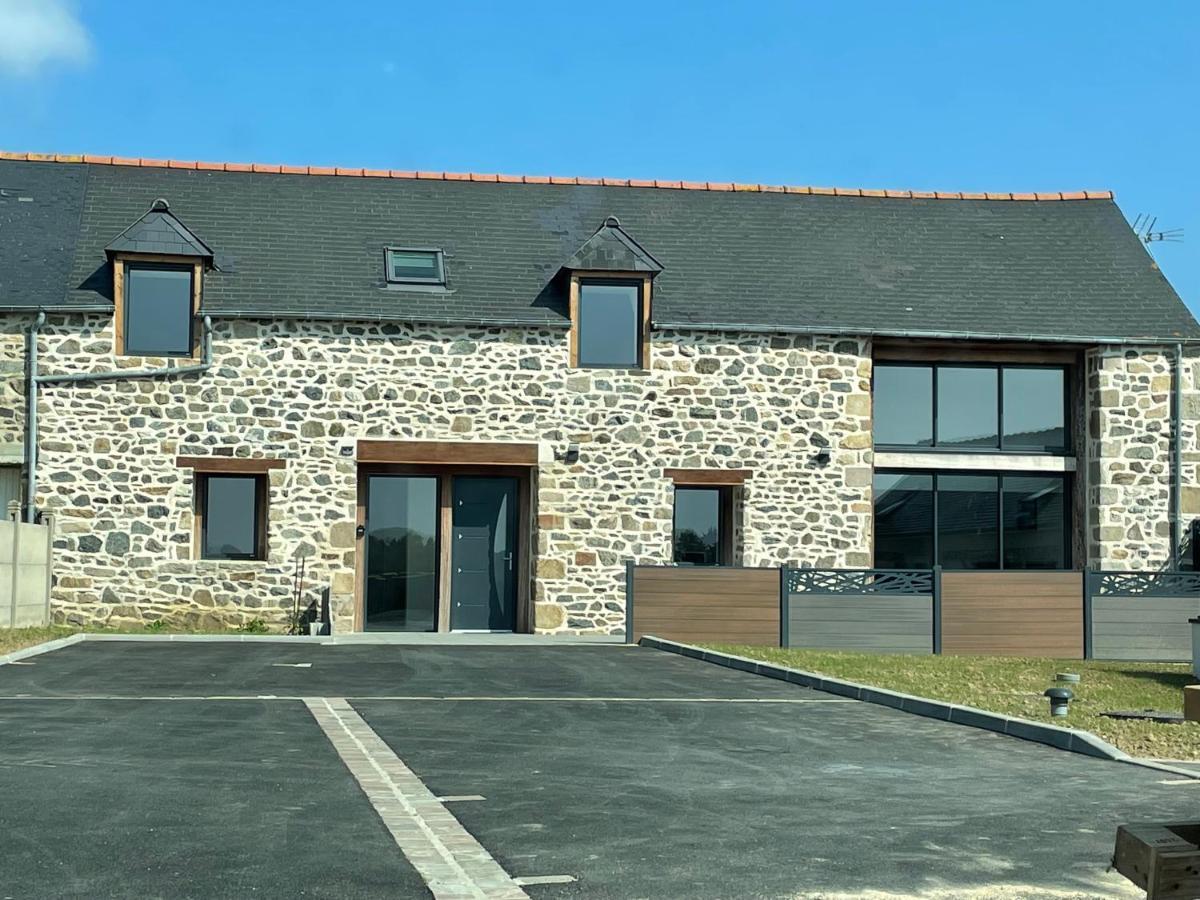 Magnifique Corps De Ferme Renove Avec Jacuzzi Villa Hillion Exterior photo